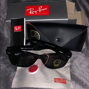Ray-Ban Sunglasses • Brand New 😎Wayfarer 50mm